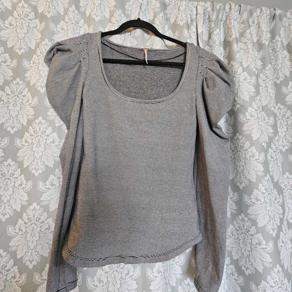 Free People Gray Puff Sleeve Top